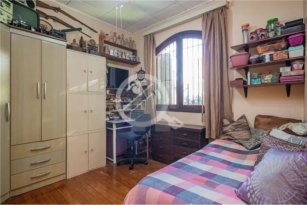 Imagem Sabe aquela casa clássica, com amplos ambientes, pronta para acolher sua família, ou sua empresa, ...
