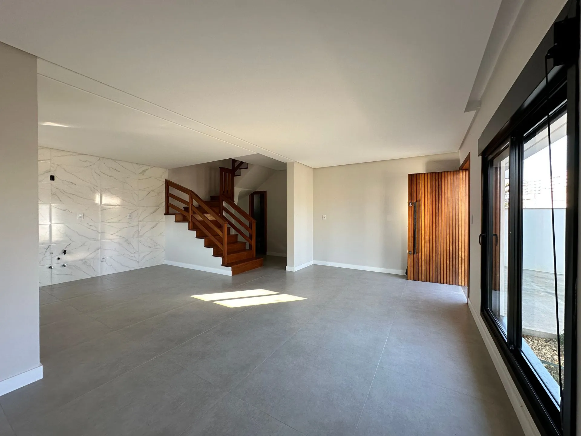 Imagem Triplex à venda em Passo de Torres, Centro, com 3 quartos, 180m2
