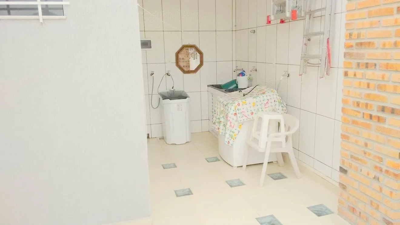 Imagem Sobrado excelente à venda, Parque Residencial Anna Guilhermina Rois Alves, Guaratinguetá, SP