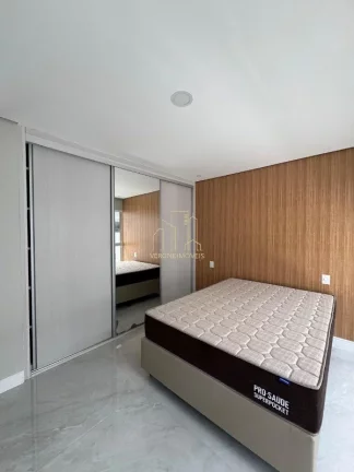 Imagem Linda casa duplex de alto padrão com quatro suítes living a venda em Alphaville ll