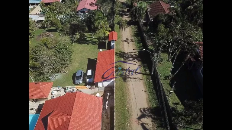 Imagem Chácara com 5 dormitórios à venda, 2400 m² por R$ 1.000.000,00 - Jardim Caju - Pedro de Toledo/SP