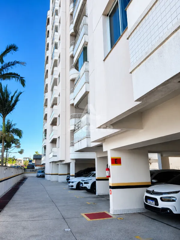 Imagem Apartamento com 2 dormitórios, suíte e churrasqueira na sacada em Areias - São José/SC