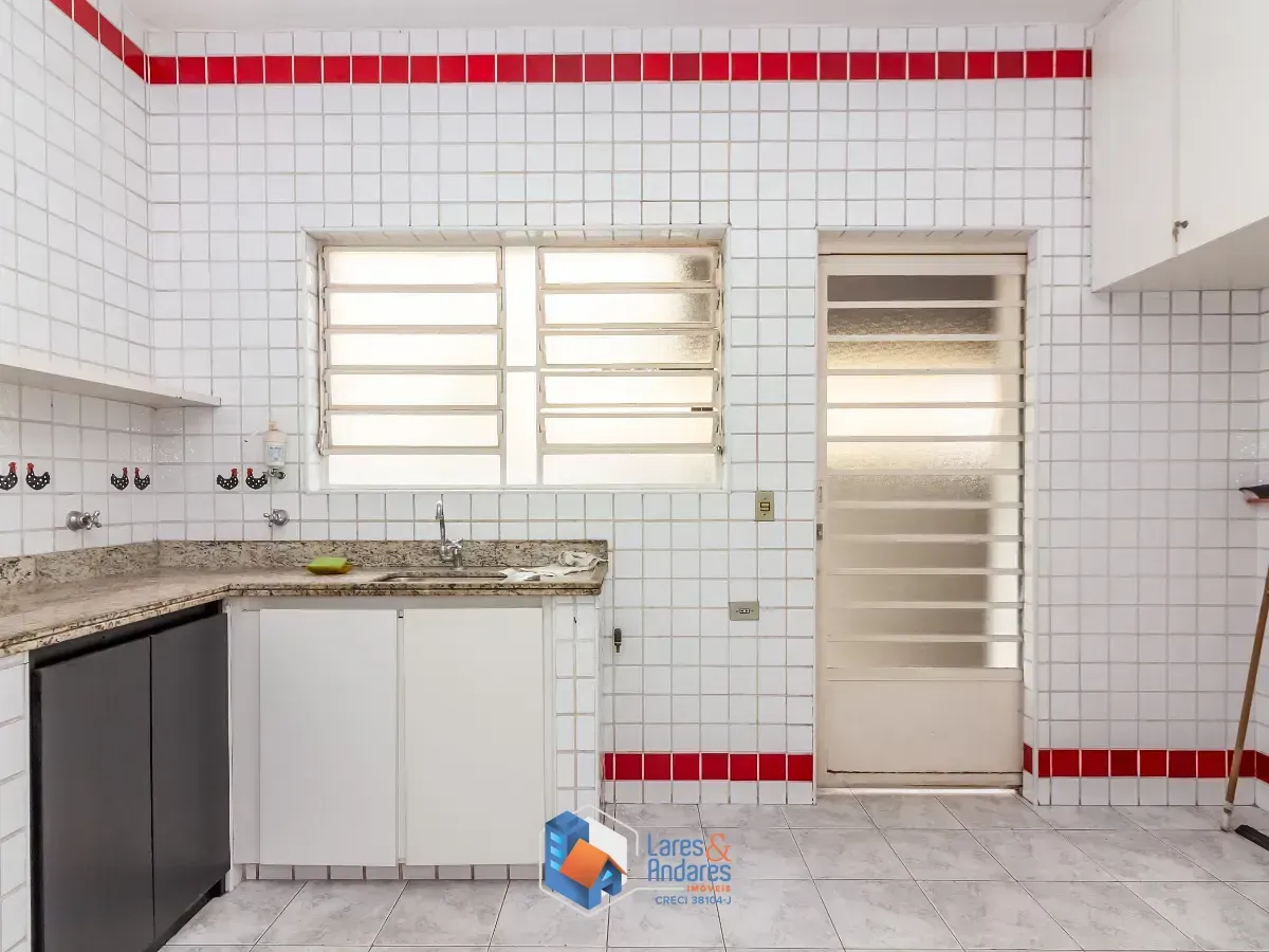 Imagem Casa para venda em Lapa com 3 quartos, sendo 1 suíte, 377m²
