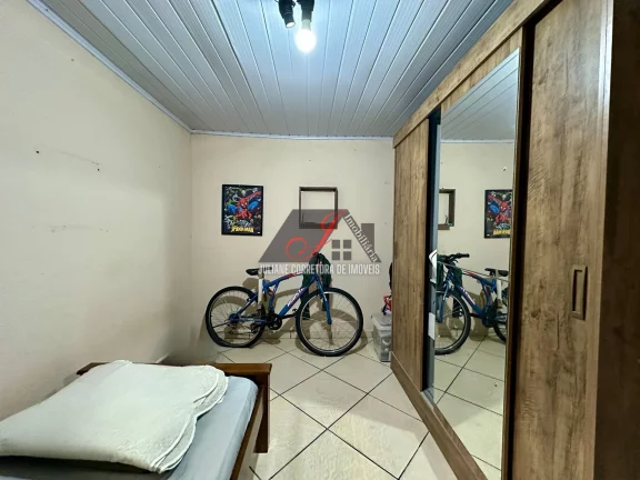 Imagem Casa à venda, bairro Campo Comprido em Curitiba.