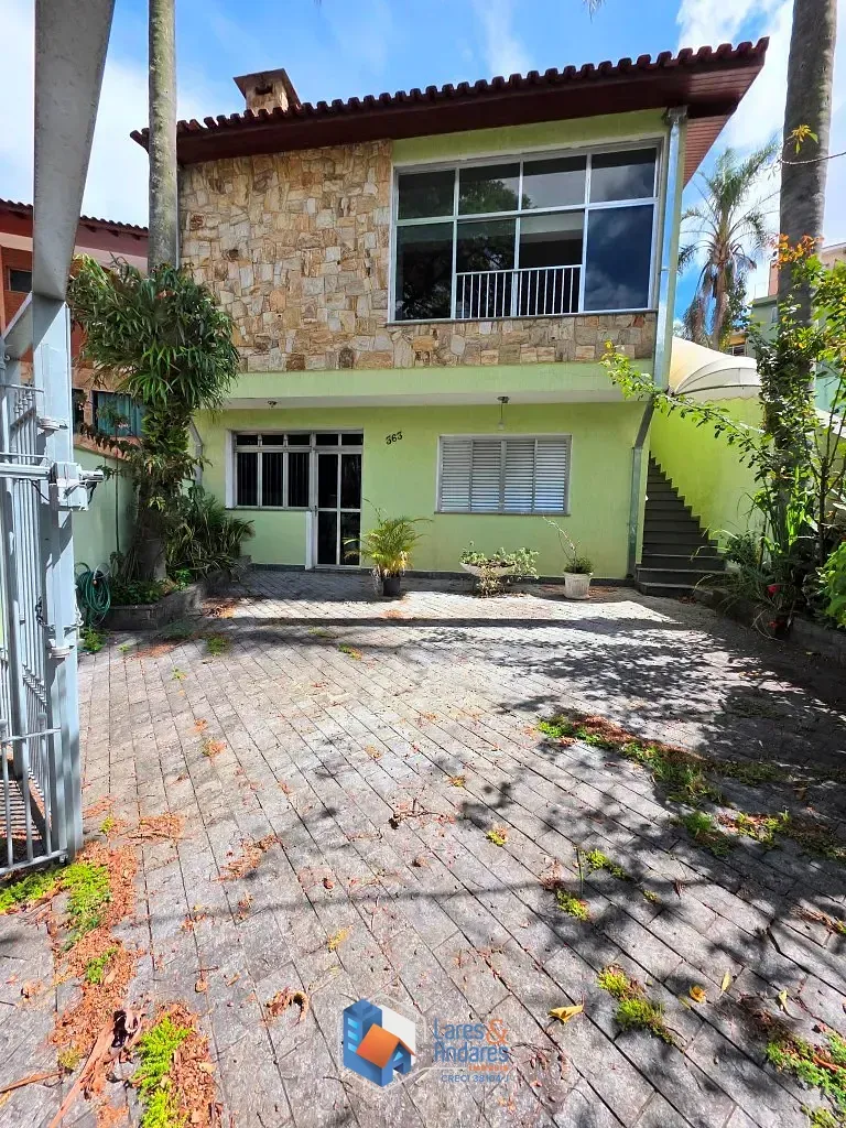 Imagem Casa para venda em Parque São Domingos com 3 quartos, sendo 3 suítes, 405m²
