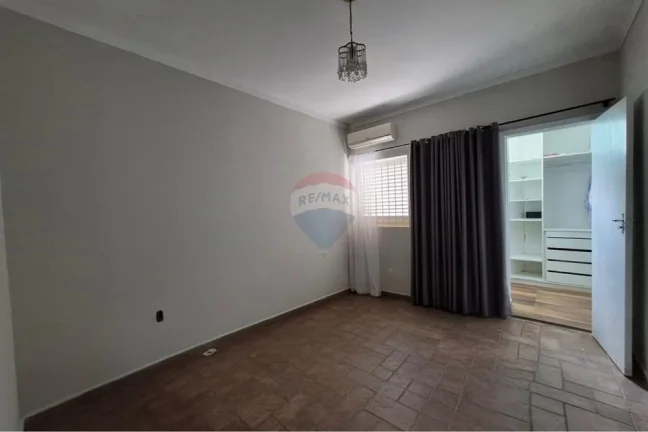 Imagem Casa Comercial em Votorantim: Ampla e Bem Localizada!