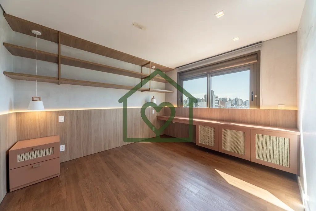 Imagem A Bridge Imóveis vende apartamento de 145 m², em andar alto, com 3 suítes, living para três ambi...