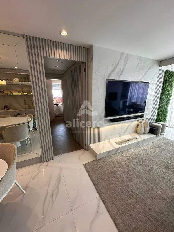 Imagem Apartamento à venda com 3 quartos 1 suíte, 96,37m² em Abraão Florianópolis