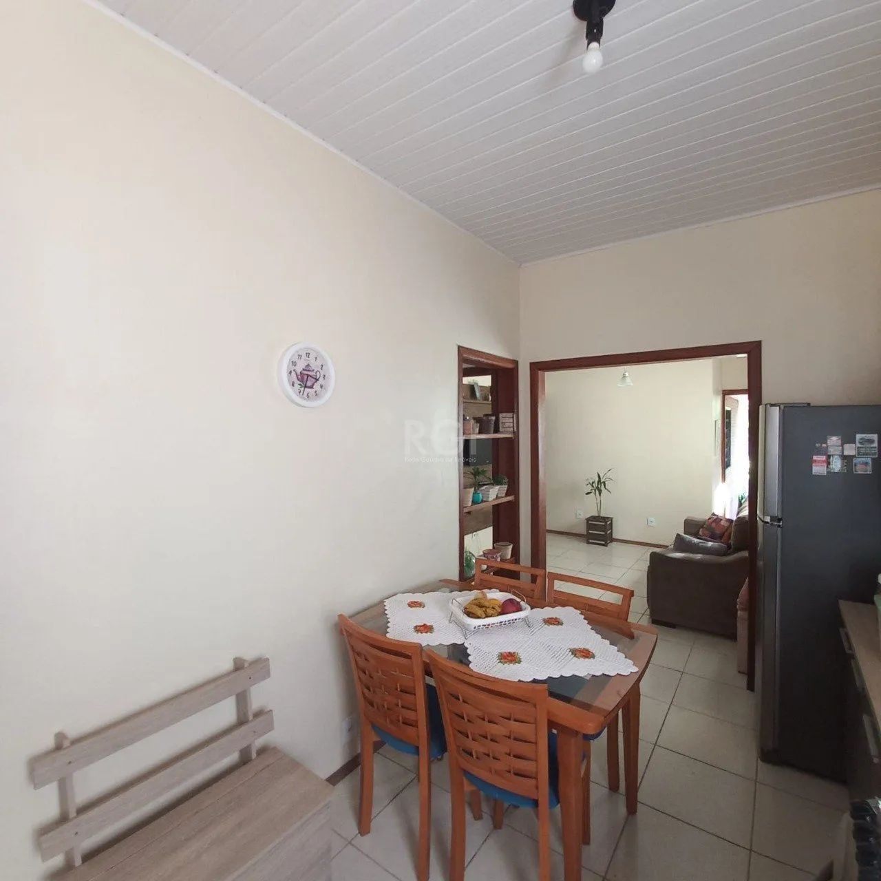 Imagem 2 Casa com 4 quartos, 2 vagas de garagem, no bairro Belém Novo, Porto Alegre/RS