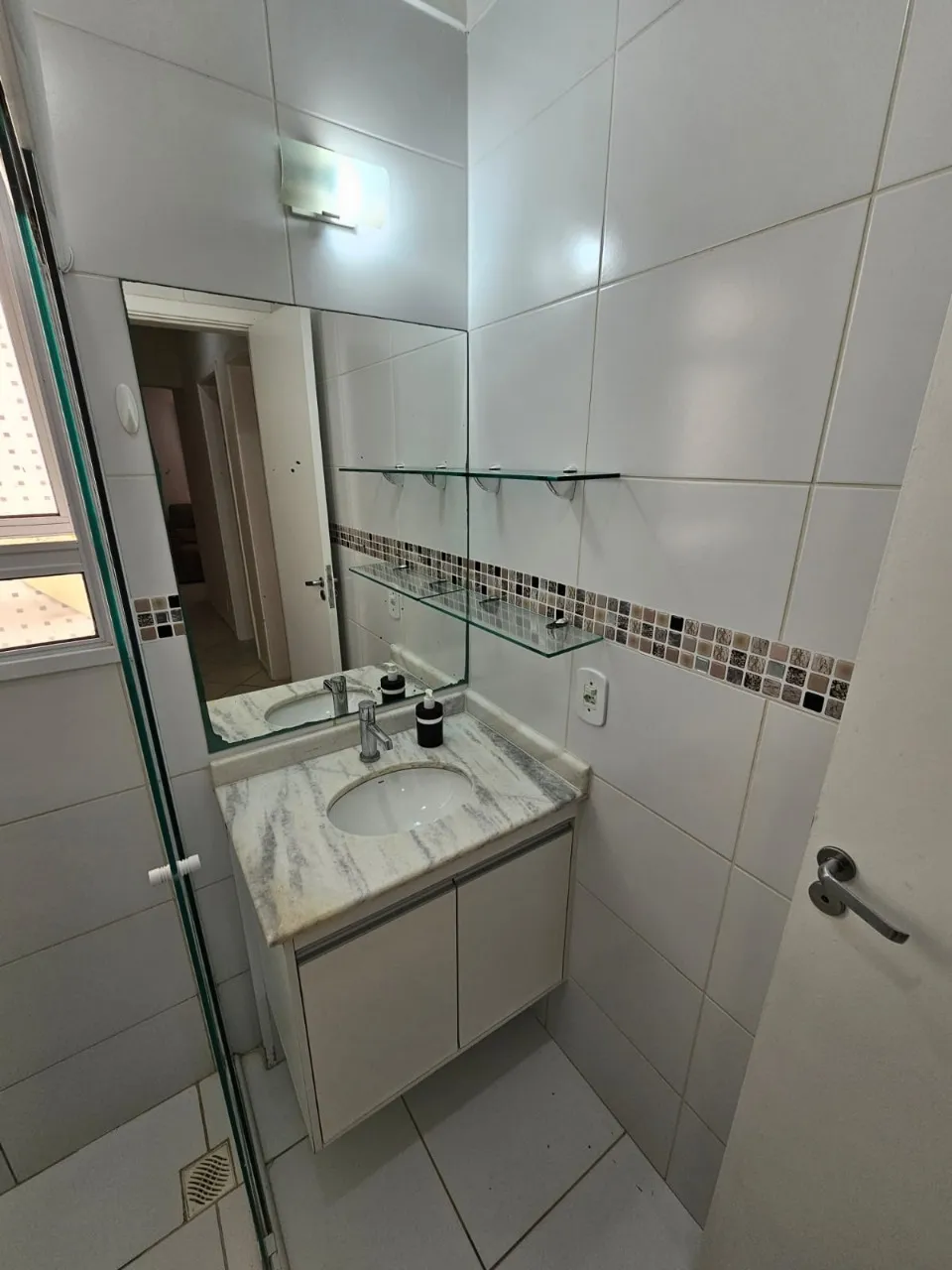 Imagem Apartamento para Locação em Sorocaba-SP, Bairro Além Ponte: 2 Quartos, 1 Sala, 1 Banheiro, 1 Vaga, 52m² de Área.