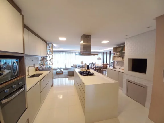 Imagem Apartamento mobiliado á venda com 3 Suítes, 2 vagas de garagem localizado em Balneário Camboriú
