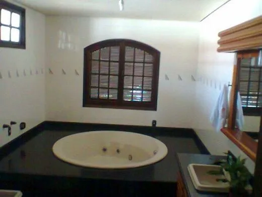 Imagem Mansão com 05 Quartos no Bairro Partenon