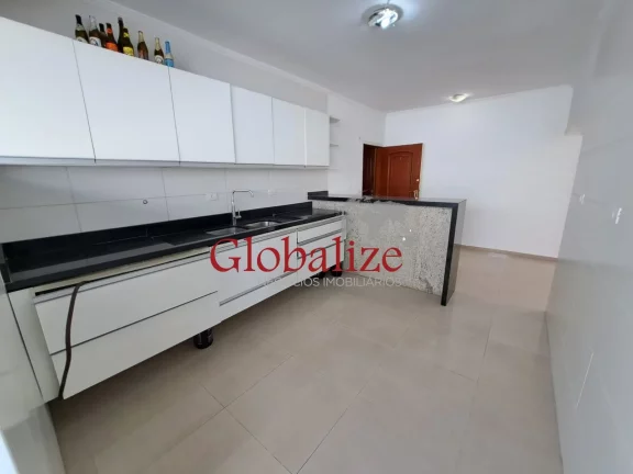 Imagem Cobertura à venda com 422m², 3 suítes, dependência, 3 vagas por R$1.200.000,00 na Ponta da Praia em Santos