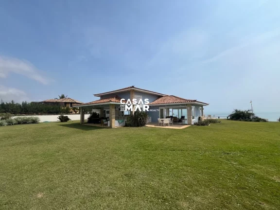 Imagem Residência de luxo à beira-mar em condomínio exclusivo na Praia Rasa, Armação dos Búzios-RJ: 3 suítes, 3 salas, 6 vagas.