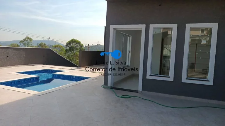 Imagem Sobrado 3 Dormitórios 1 Suíte , Piscina , Churrasqueira 12 vagas de carro