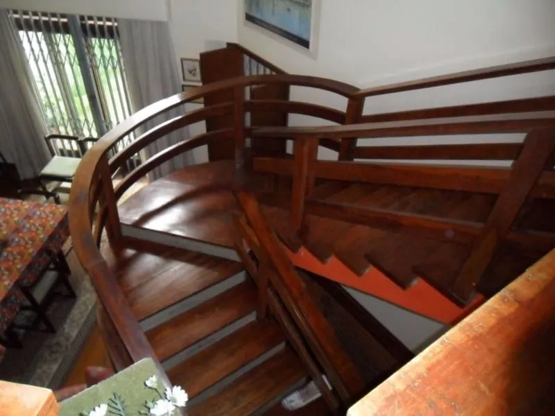 Imagem Casa para Venda - 290m², 3 dormitórios, sendo 1 suites, 3 vagas - Nonoai