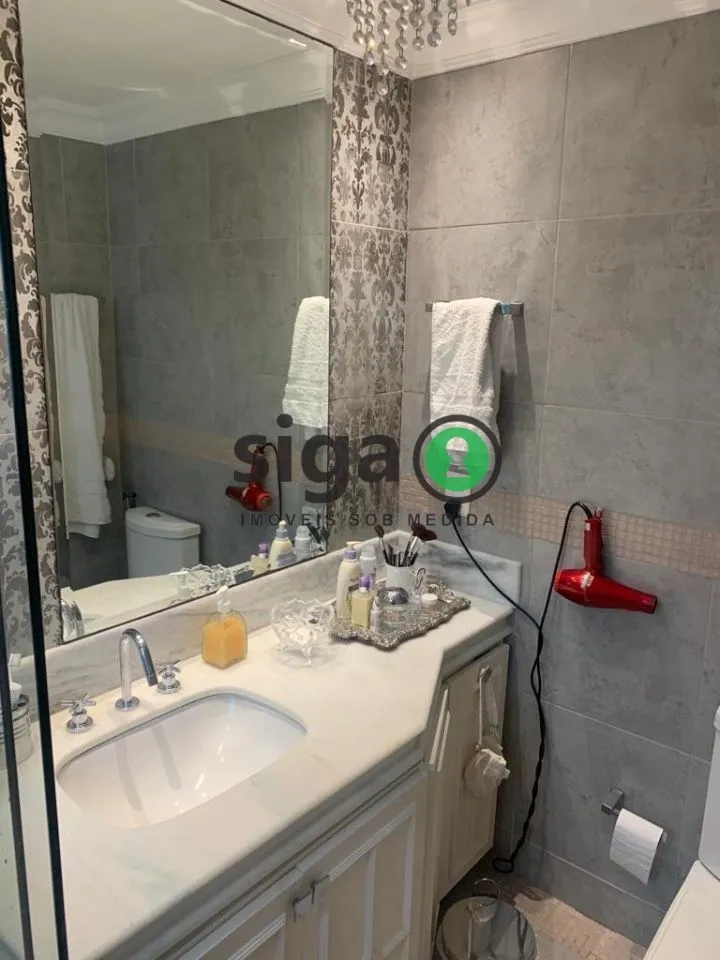 Imagem VENDE no Morumbi, na Vila Suzana, Apartamento de 3 suítes, 3 Vagas e Depósito