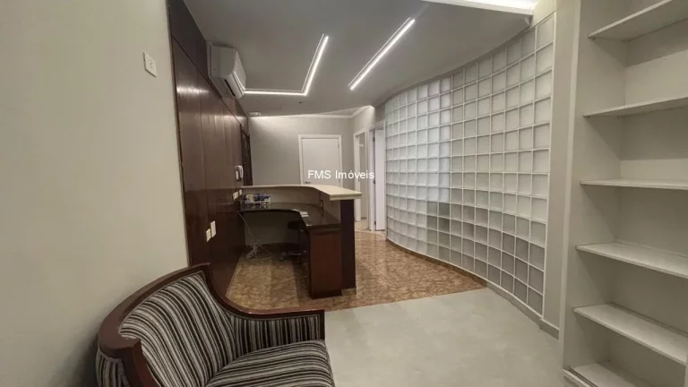 Imagem Conjunto Comercial de Alto Padrão para Locação na Bela Vista, São Paulo-SP: 3 Salas, 1 Vaga de Garagem, 62m².