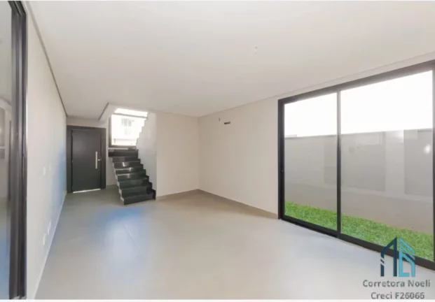 Imagem Casa em condomínio clube, 03 quartos c/suíte, terraço, no Santa Cândida em Curitiba PR