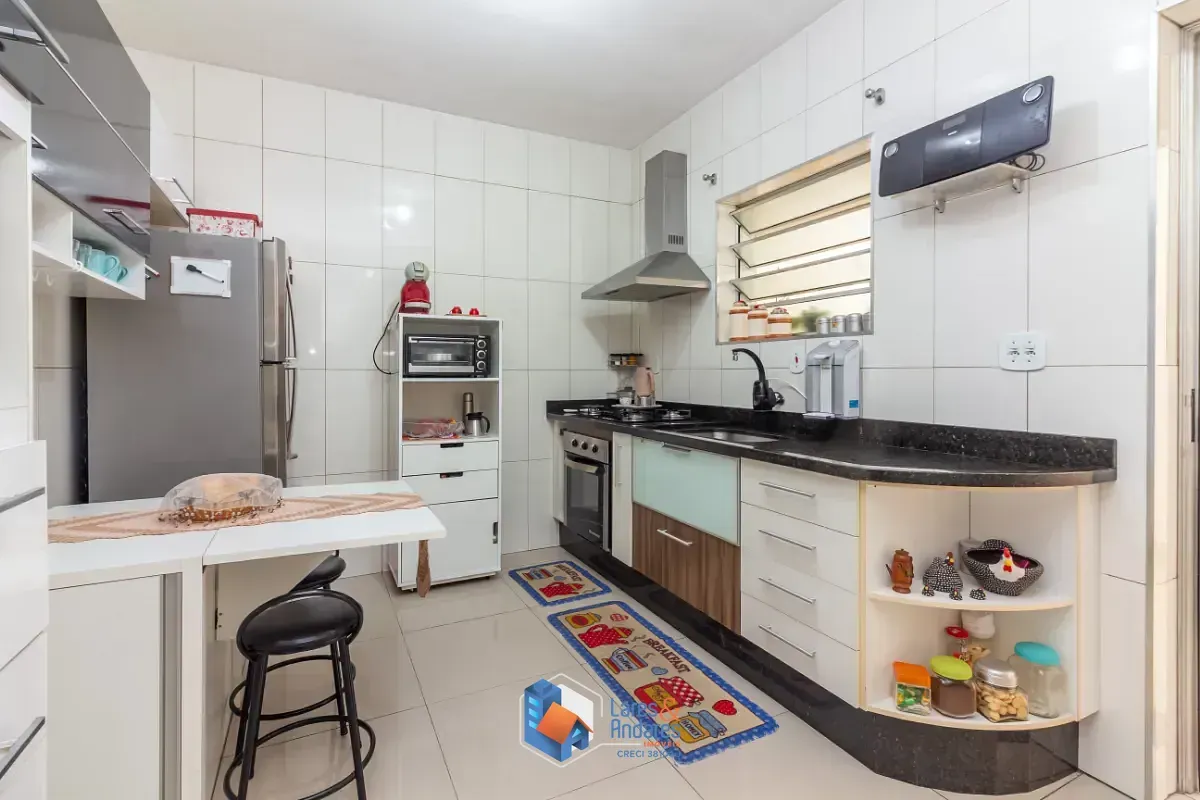 Imagem Casa para venda em Chácara Inglesa com 3 quartos, sendo 1 suíte, 187m²