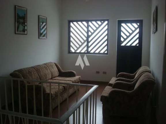 Imagem Casa à Venda no Centro de São Vicente– 307,73m², 4 Quartos, 1 Suíte, 4 Banheiros e Área de Festas