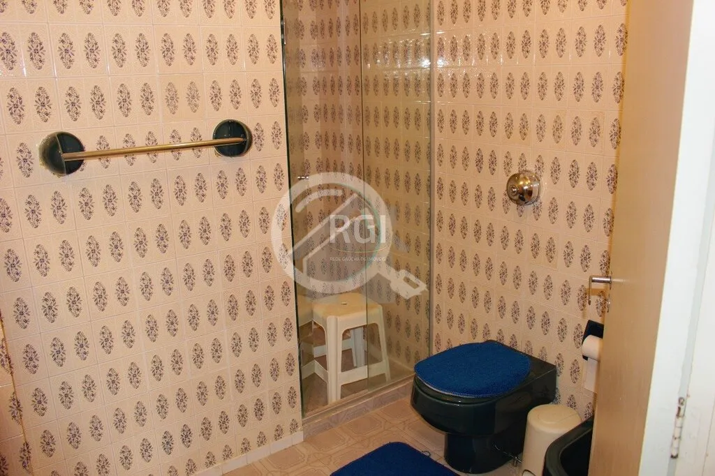Imagem Exclusividade - Apartamento desocupado, semi-mobiliado, de três dormitórios e uma vaga na garagem ...