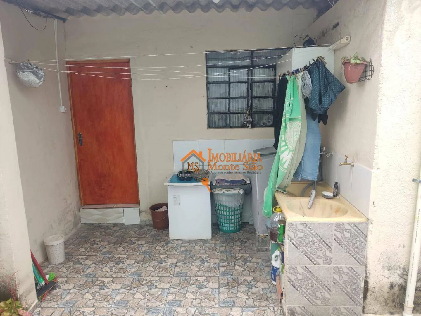 Imagem Sobrado com 4 dormitórios à venda, 150 m² por R$ 318.000,00 - Cidade Soberana - Guarulhos/SP