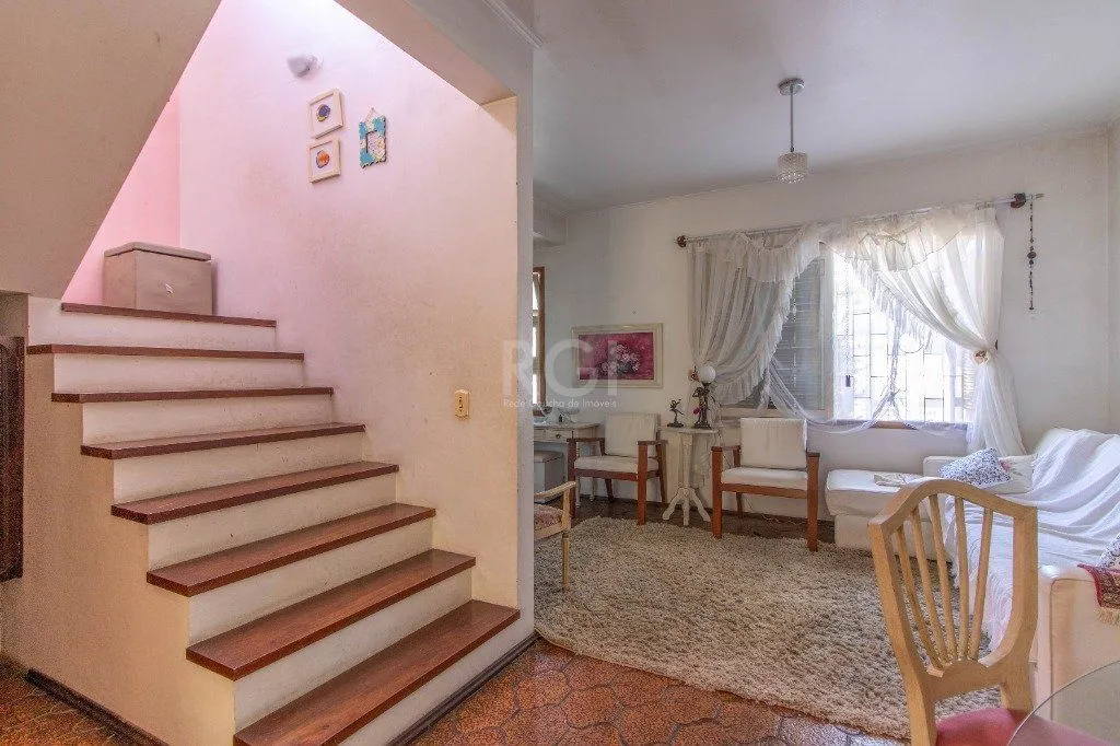 Imagem Casa Sobrado no bairro Cristo Redentor em Porto Alegre