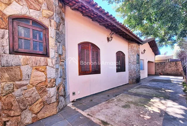 Imagem Casa a venda no Jardim Aurelia em Campina!!

Casa à venda no Jardim Aurélia com 3 suítes planejad...