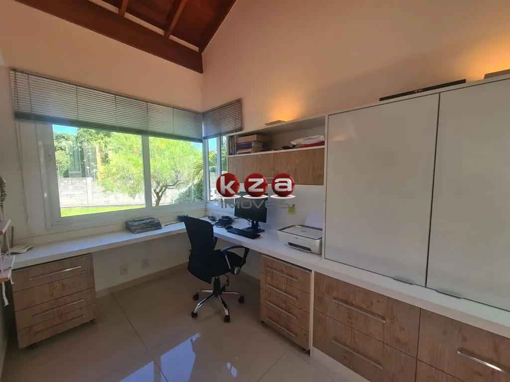 Imagem Casa de luxo em condomínio à venda em Valinhos-SP 3 quartos, 3 suítes, 3 salas e 296m² de área Imperdível no Jardim Soleil!