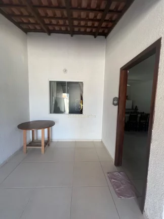 Imagem Casa em Guaratuba localizada no Balneário Eliane a 250 metros do mar em rua asfaltada