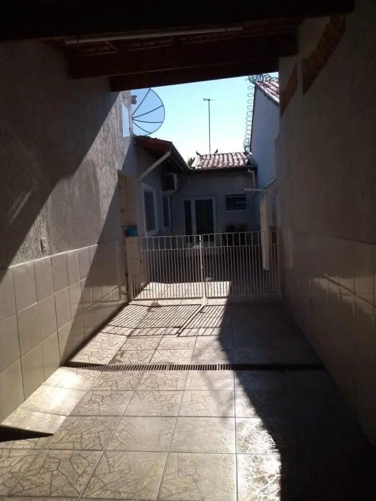 Imagem Casa à venda 3 Quartos, 1 Suite, 4 Vagas, 175M², Loteamento Residencial Andrade, Pindamonhangaba - SP
