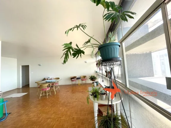 Imagem Apartamento à venda no Copan, República, São Paulo/SP: 3 quartos, sala para 3 ambientes, 3 banheiros, 1 vaga de garagem, 170m² de área.