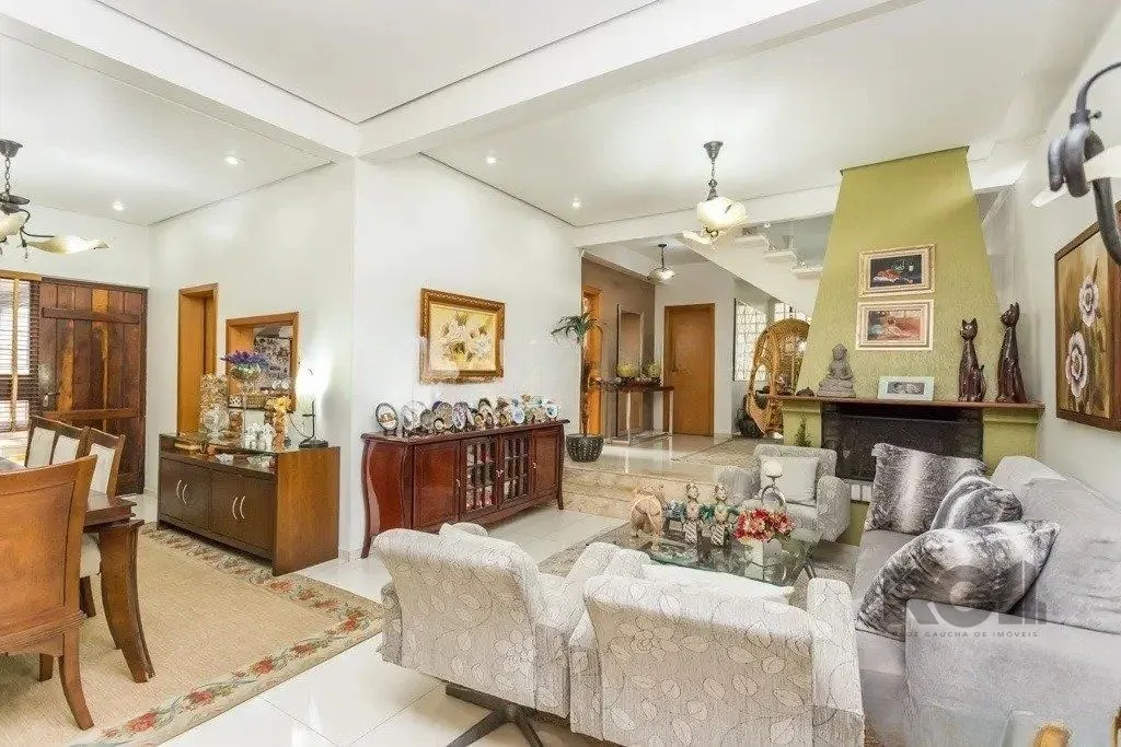 Imagem Casa com 3 dormitórios no bairro Jardim Lindóia