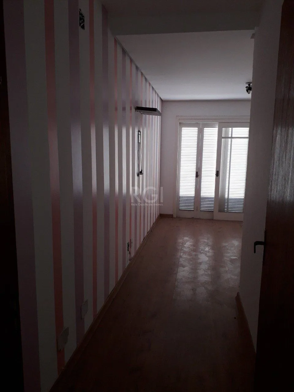 Imagem Casa para Venda - 205m², 2 dormitórios, sendo 1 suites, 2 vagas - Ipanema