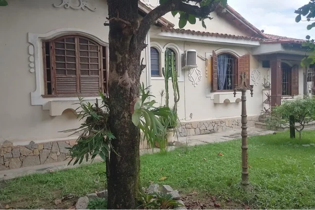 Imagem Casa com 4 quartos para venda em Campo Grande