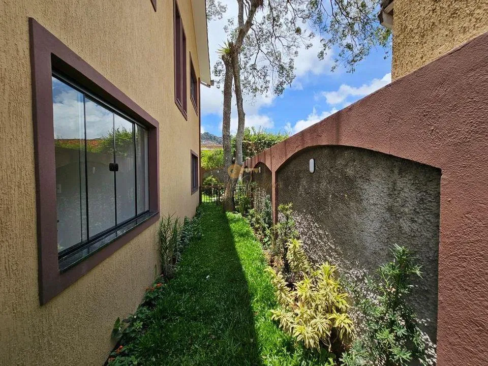Imagem Casa em Condomínio para Venda em Teresópolis / RJ no bairro Nossa Senhora de Fátima