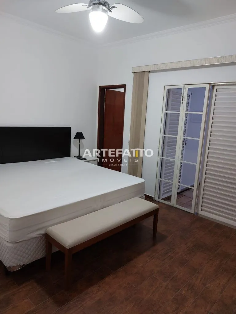 Imagem Casa com 3 quartos, 201m2, no bairro Prolongamento Jardim Ângela Rosa