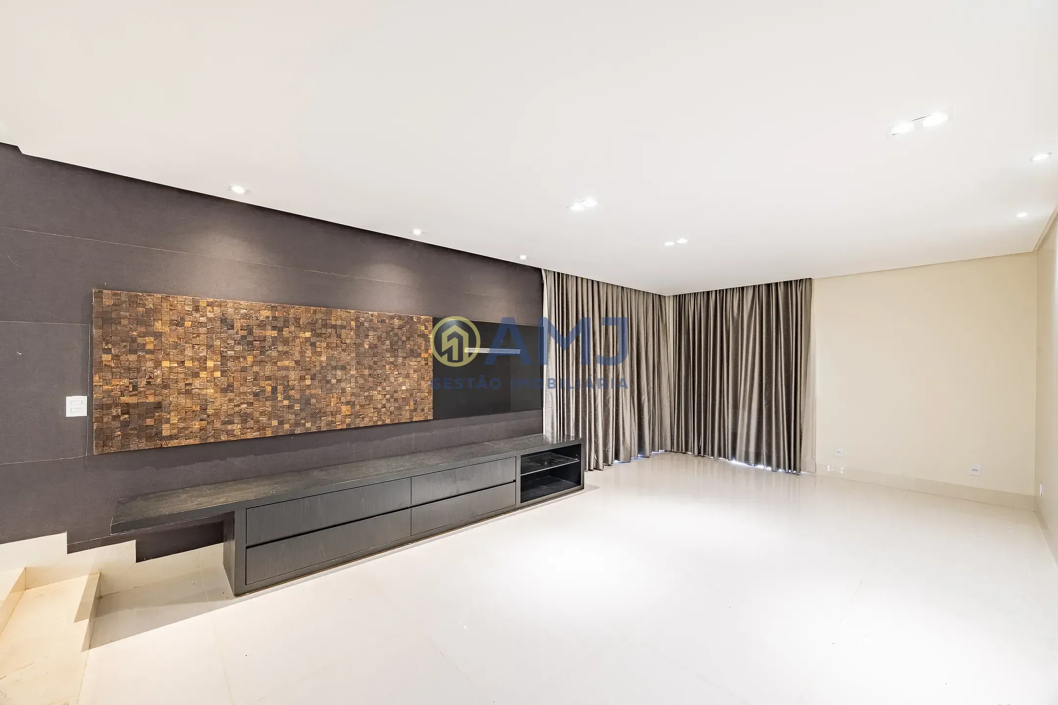 Imagem Apartamento reformado à venda no Setor Bueno - Renoir