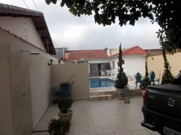 Imagem CASA 3 DORMITORIOS COM PISCINA