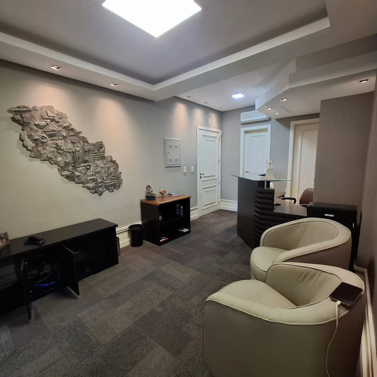 Imagem Sala Comercial com vaga para um carro escriturada