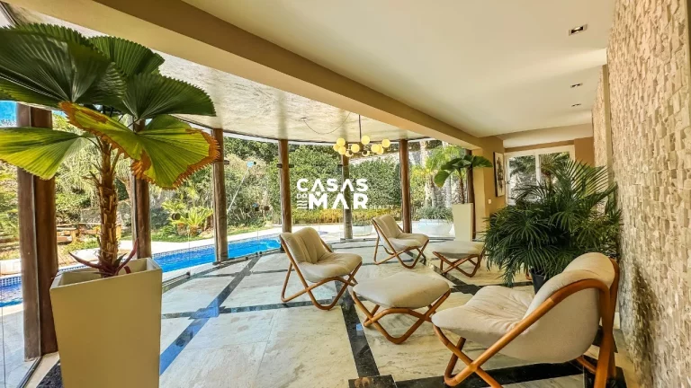 Imagem Casa vista mar à venda com porteira fechada, 6 suítes, lazer incrível, Búzios