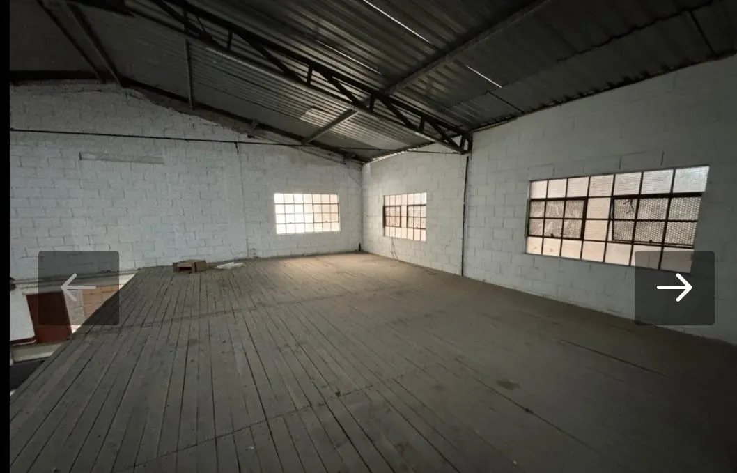 Imagem Salão Comercial para Alugar na Zona Norte - 800m² com Mezanino, Refeitório, Cozinha e 4 Banheiros