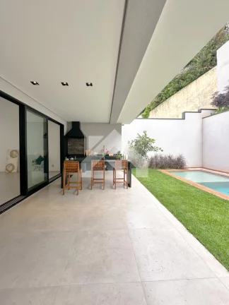 Imagem Casa de Condomínio em Alphaville - Santana de Parnaíba
