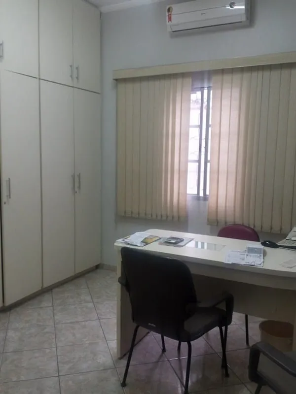 Imagem Comercial à venda 2 Quartos, 2 Suites, 360M², Centro, Pindamonhangaba - SP