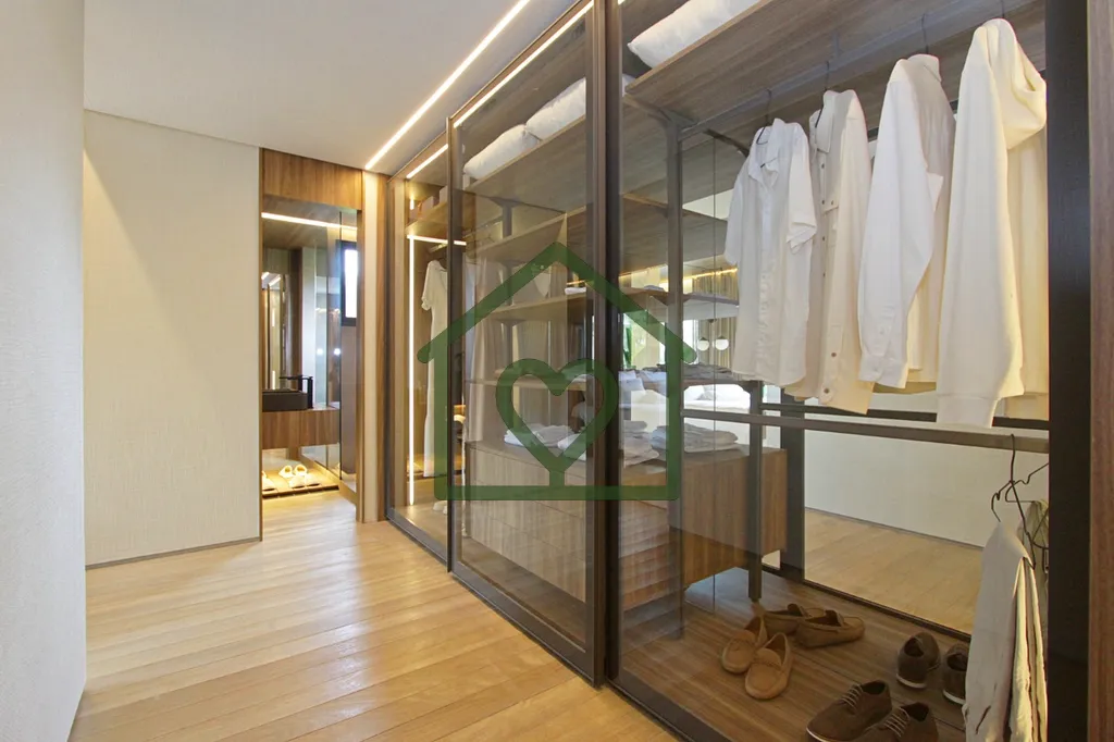 Imagem Apresento um sofisticado apartamento de 151 m² privativos no 18º andar, situado no bairro Menino D...