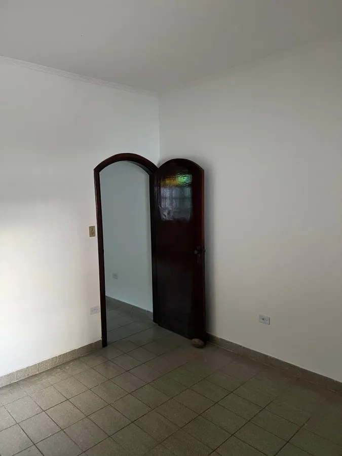 Imagem Casa para Venda em Praia Grande, Aviação, 4 dormitórios, 2 suítes, 2 banheiros, 4 vagas