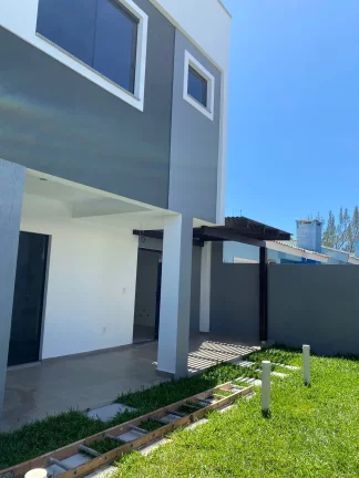 Imagem Encantadora Casa de 3 Quartos em Areias de Palhocinha, Garopaba-SC, Próxima ao Centro!
