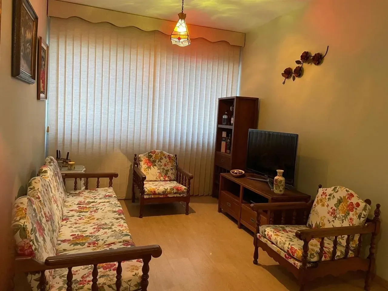 Imagem Apartamento com 2 Quartos à Venda, 61 m² em Várzea - Teresópolis