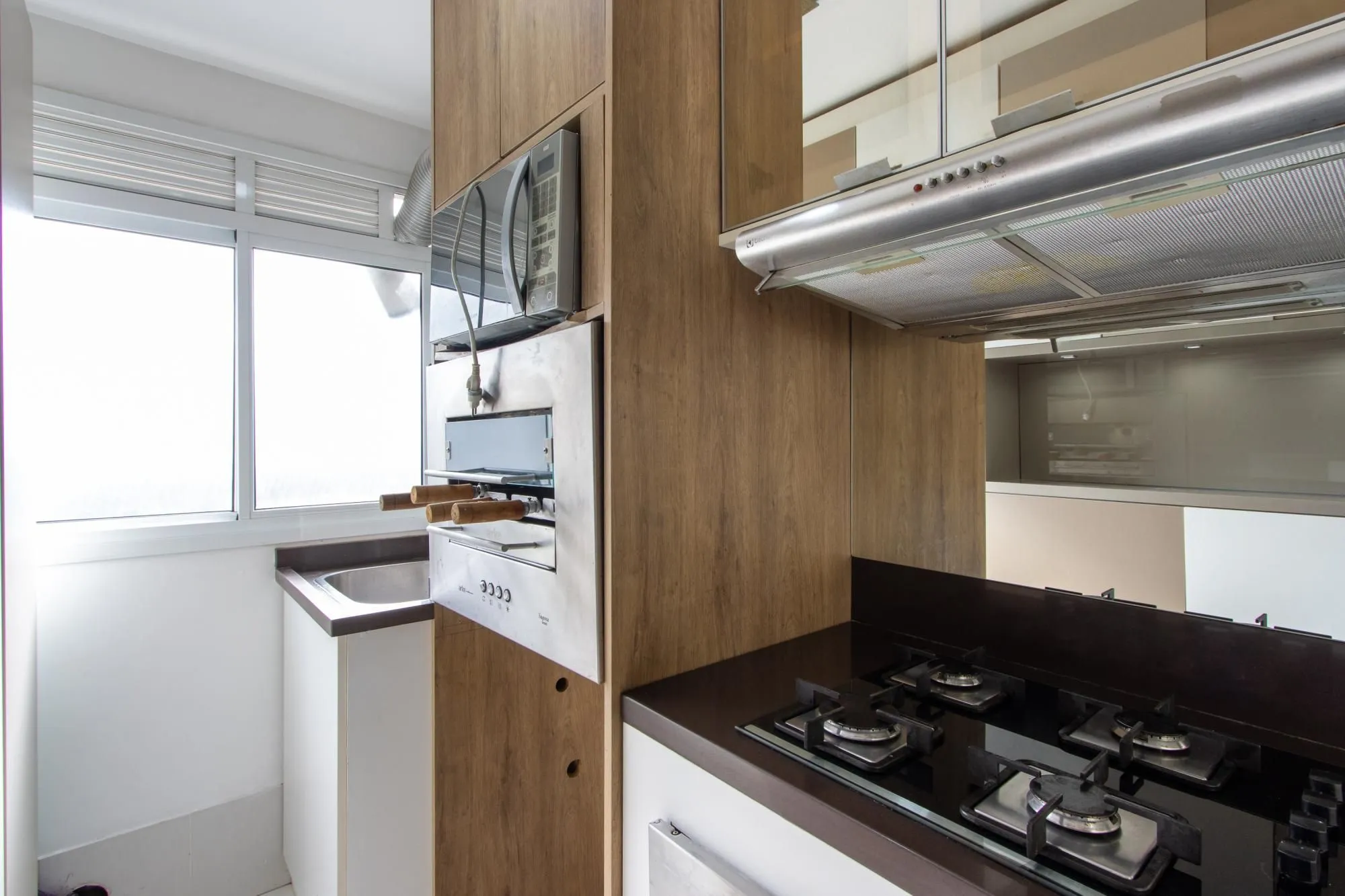 Imagem Apartamento no Bairro Cristal de 3 dormitórios,1 Suíte, Semi mobiliado com 1 vaga escriturada